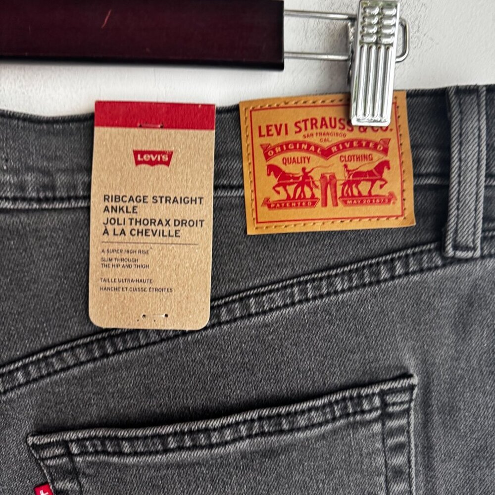 Levi's Ribcage Straight Ankle Black/ Grey Denim Jeans 33/27 - Picture 6 of 7